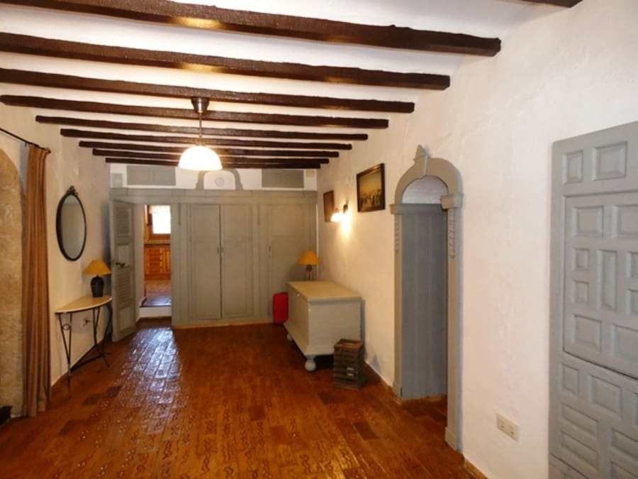 8 bedroom Villa for sale in Pedreguer with pool garage - € 1,300,000 (Ref: 1860956)