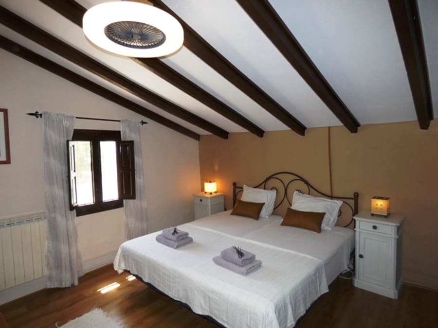 8 bedroom Villa for sale in Pedreguer with pool garage - € 1,300,000 (Ref: 1860956)