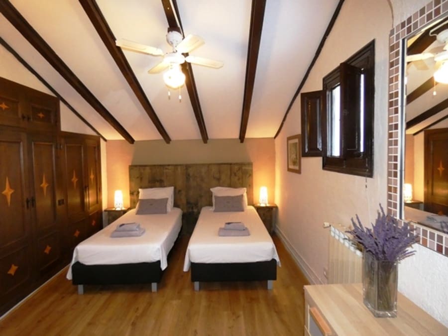 8 bedroom Villa for sale in Pedreguer with pool garage - € 1,300,000 (Ref: 1860956)