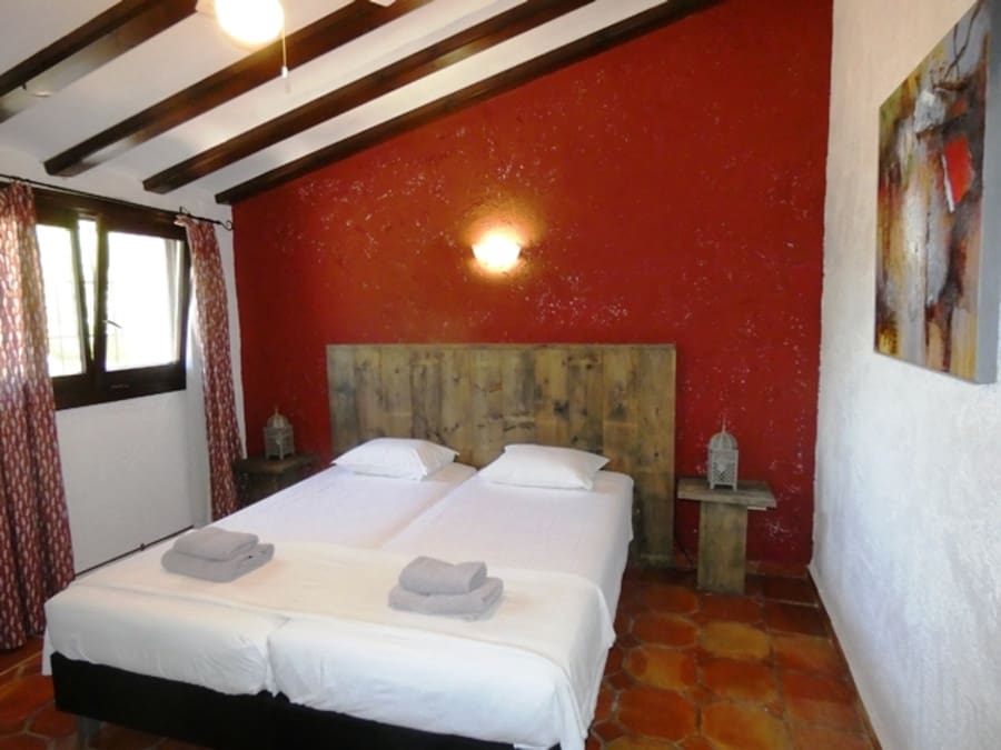 8 bedroom Villa for sale in Pedreguer with pool garage - € 1,300,000 (Ref: 1860956)