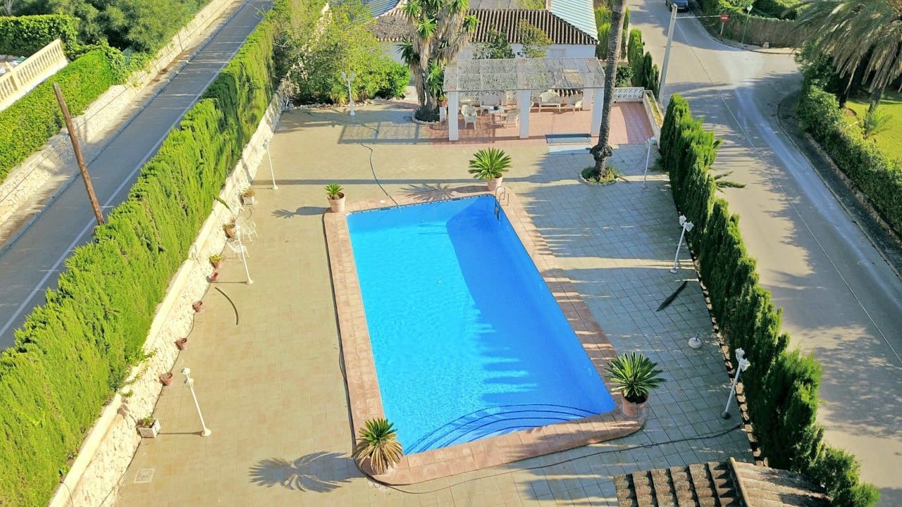 6 bedroom Villa for sale in Javea / Xabia with pool garage - € 1,100,000 (Ref: 1860982)