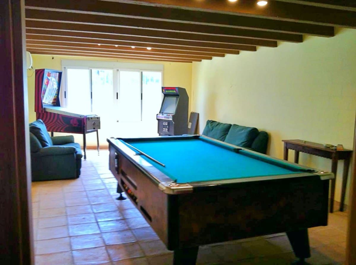 6 bedroom Villa for sale in Javea / Xabia with pool garage - € 1,100,000 (Ref: 1860982)