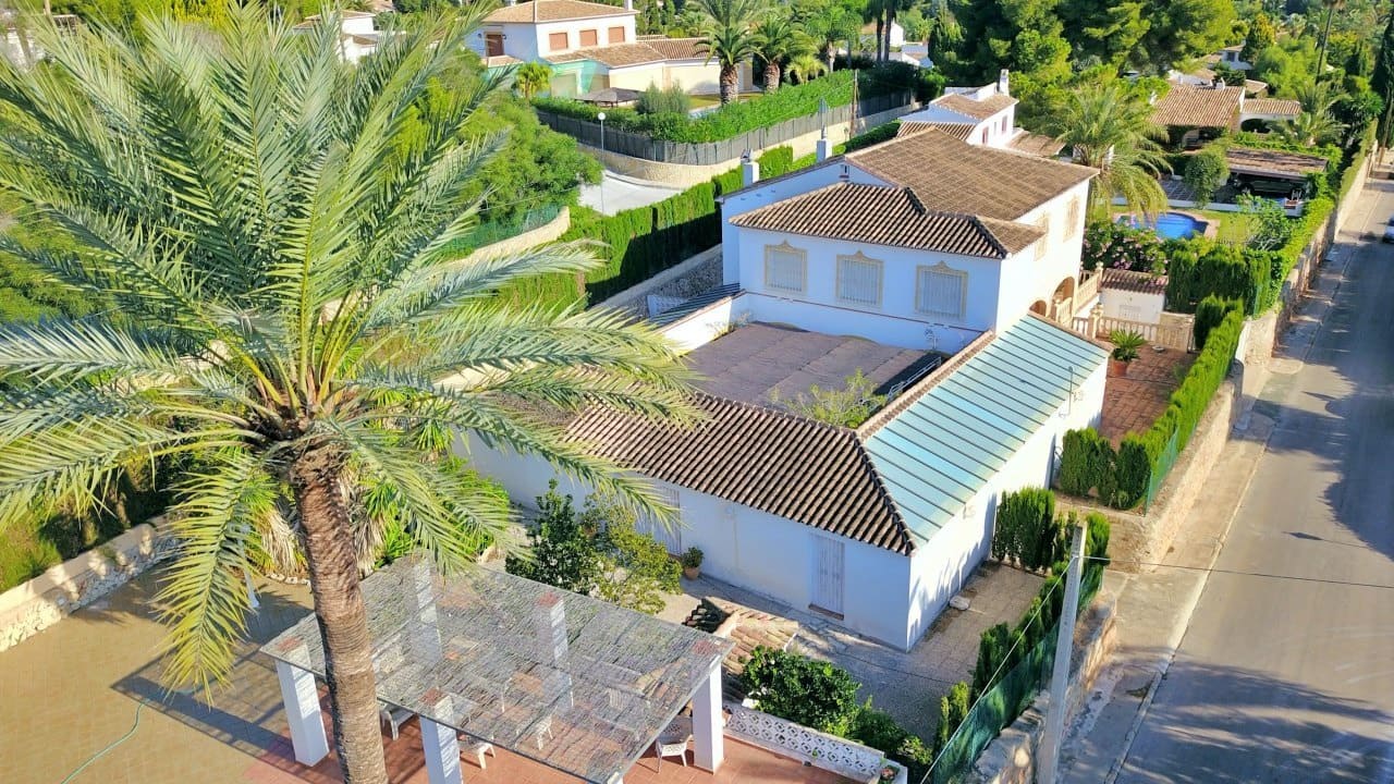 6 bedroom Villa for sale in Javea / Xabia with pool garage - € 1,100,000 (Ref: 1860982)