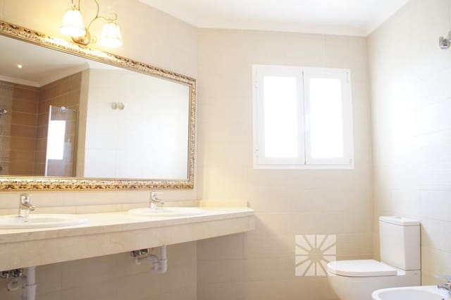 4 sypialnia Willa na sprzedaż w Benitachell / Benitatxell z basenem garażem - 832 000 € (Ref: 1861076)