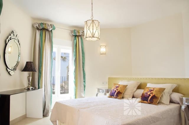 4 sypialnia Willa na sprzedaż w Benitachell / Benitatxell z basenem garażem - 832 000 € (Ref: 1861076)