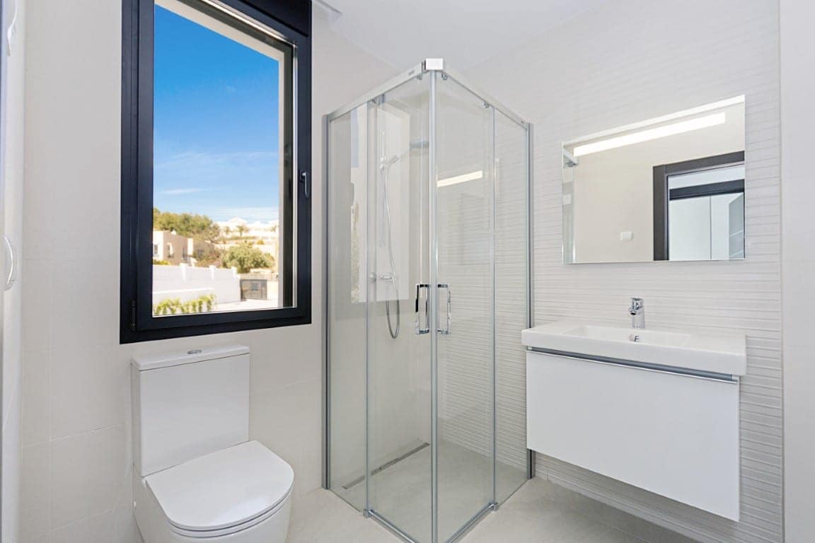 5 bedroom Villa for sale in Calpe / Calp with pool garage - € 2,350,000 (Ref: 1898060)