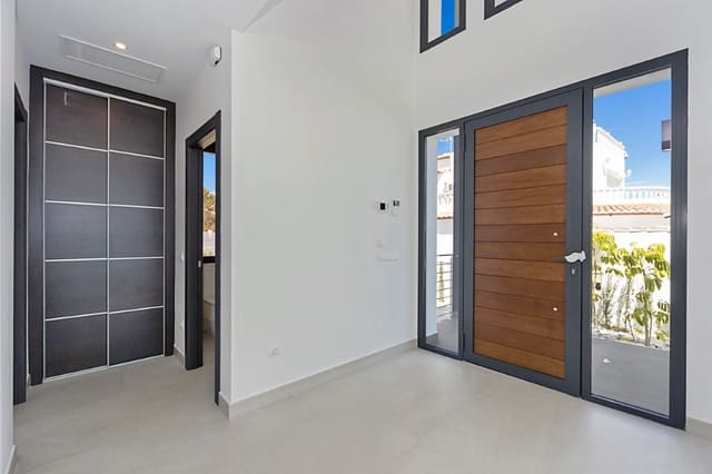 5 quarto Moradia para venda em Calpe / Calp com piscina garagem - 2 350 000 € (Ref: 1898060)