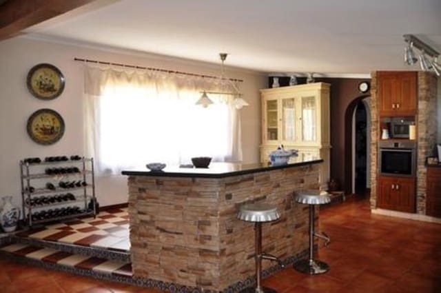 5 bedroom Villa for sale in Dénia with pool - € 795,000 (Ref: 1906317)