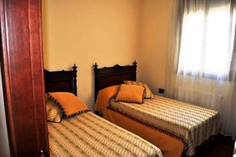 5 bedroom Villa for sale in Denia with pool - € 795,000 (Ref: 1906317)