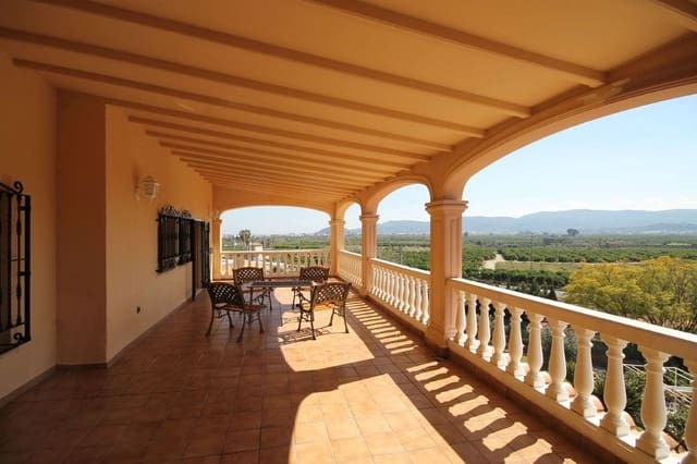 7 soverom Villa til salgs i Gandia med svømmebasseng garasje - € 1 200 000 (Ref: 1940117)