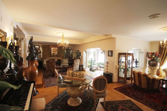 7 soverom Villa til salgs i Gandia med svømmebasseng garasje - € 1 200 000 (Ref: 1940117)