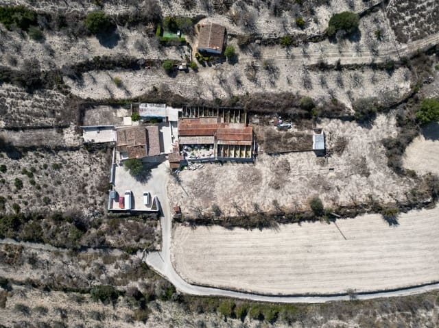 5 soverom Villa til salgs i Moraira, Teulada-Moraira med garasje - € 599 000 (Ref: 2163028)