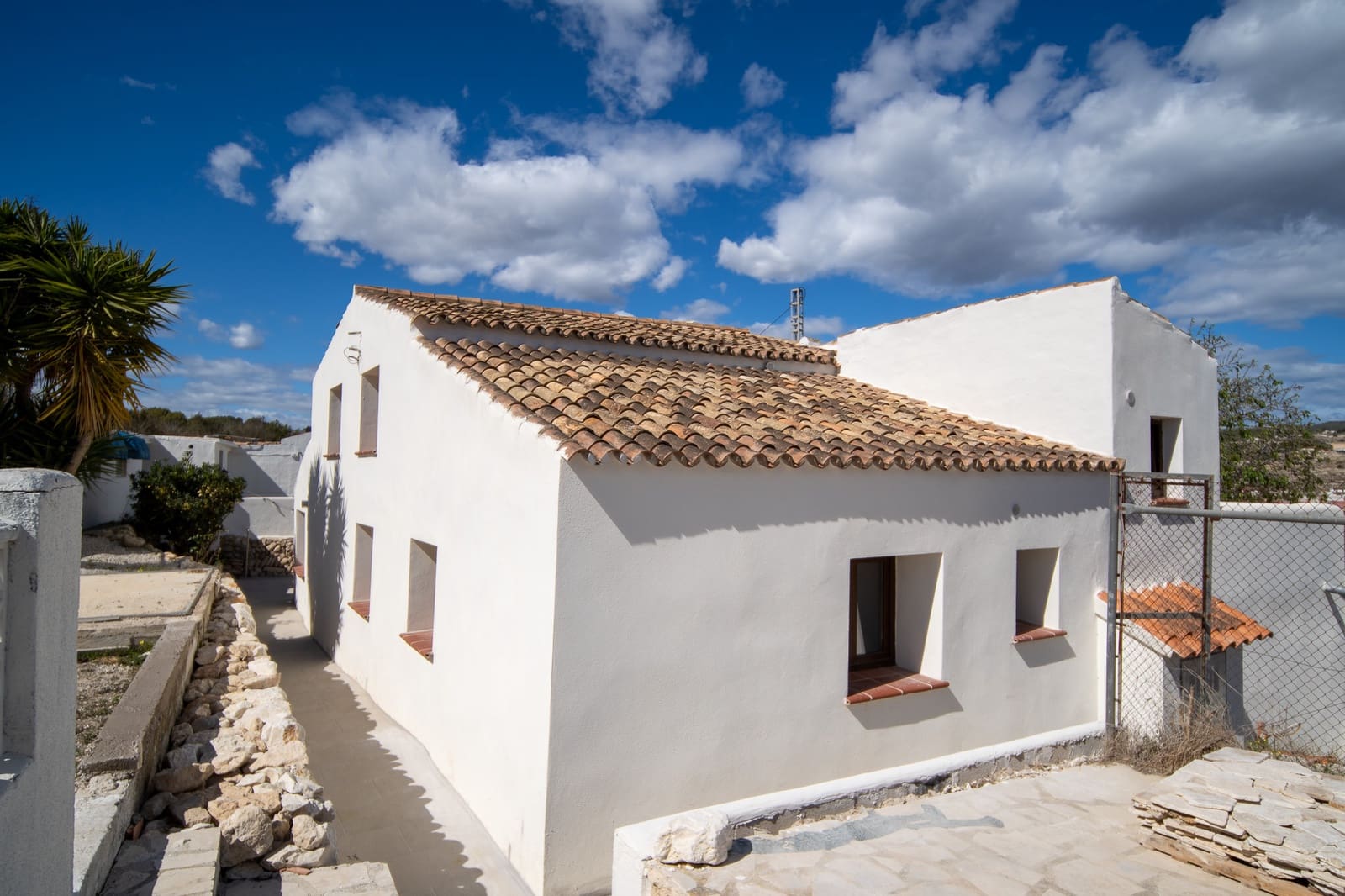 5 bedroom Villa for sale in Moraira with garage - € 599,000 (Ref: 2163028)