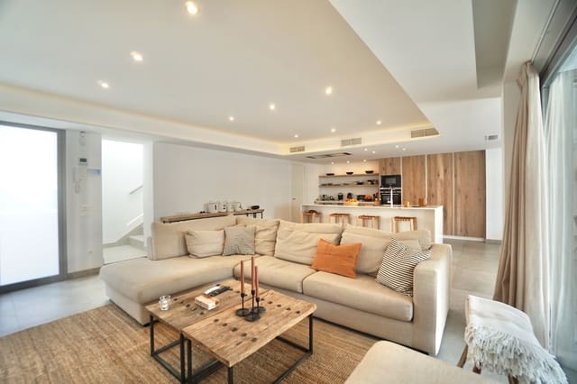 4 sypialnia Willa na sprzedaż w Benissa z basenem garażem - 1 380 000 € (Ref: 2163919)