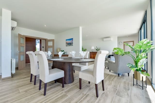 4 makuuhuone Huvila myytävänä paikassa Moraira, Teulada-Moraira mukana uima-altaan 
autotalli - 1 635 000 € (Ref: 2349969)