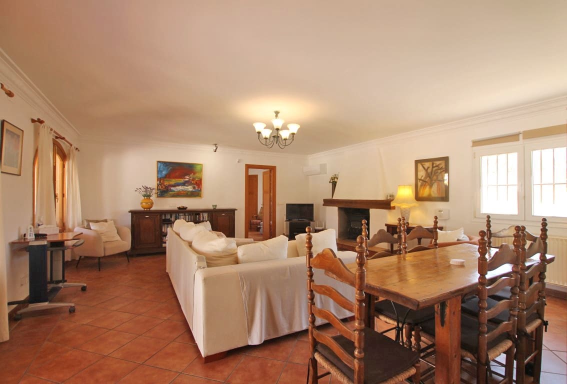 7 bedroom Villa for sale in Javea / Xabia with pool garage - € 949,000 (Ref: 2577006)