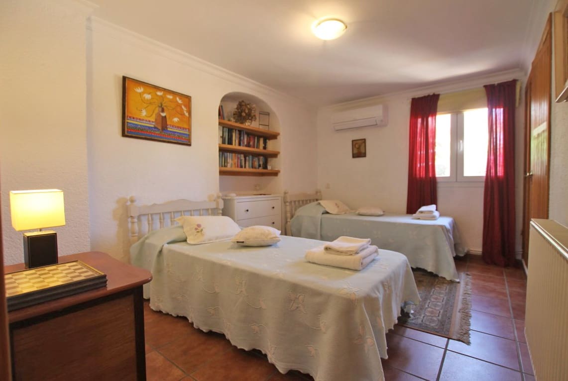 7 bedroom Villa for sale in Javea / Xabia with pool garage - € 949,000 (Ref: 2577006)