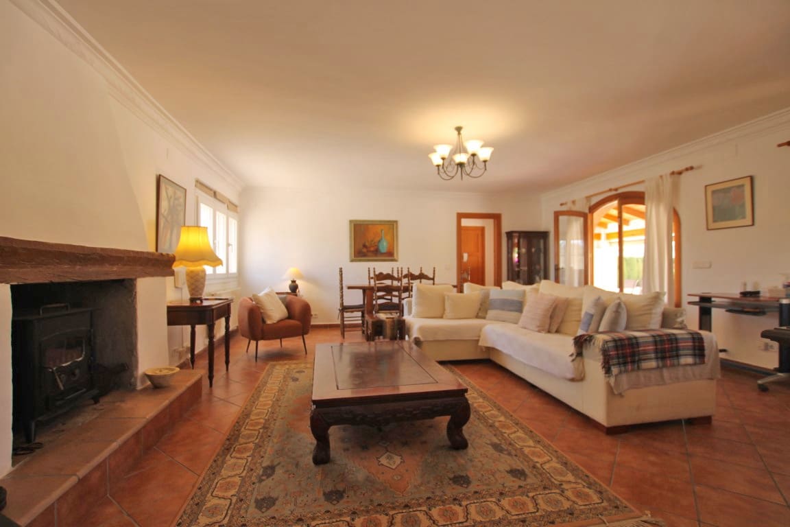 7 bedroom Villa for sale in Javea / Xabia with pool garage - € 949,000 (Ref: 2577006)