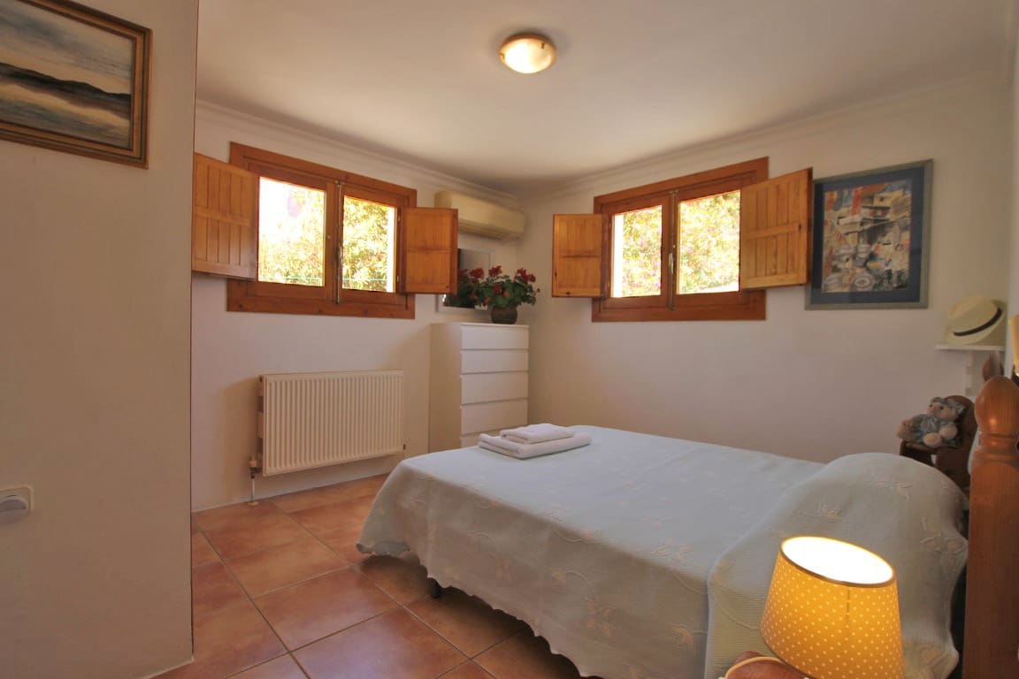 7 bedroom Villa for sale in Javea / Xabia with pool garage - € 949,000 (Ref: 2577006)