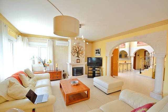 4 quarto Moradia para venda em Javea / Xàbia com piscina garagem - 835 000 € (Ref: 2816923)