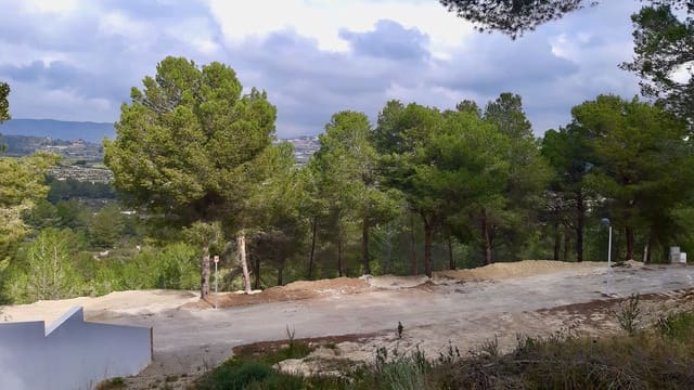 Building Plot for sale in Moraira, Teulada-Moraira - € 140,000 (Ref: 3106046)