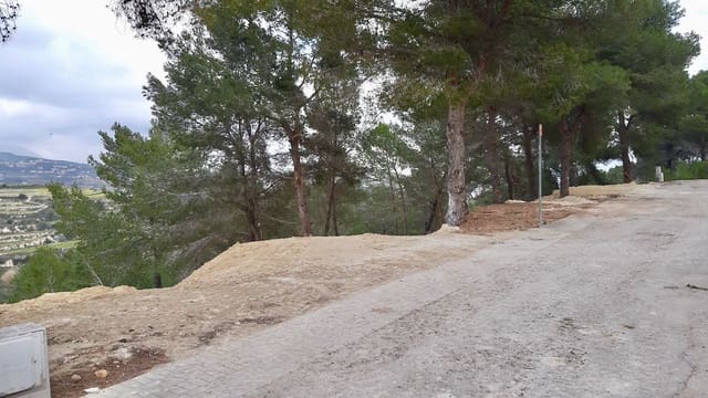 Building Plot for sale in Moraira, Teulada-Moraira - € 140,000 (Ref: 3106046)
