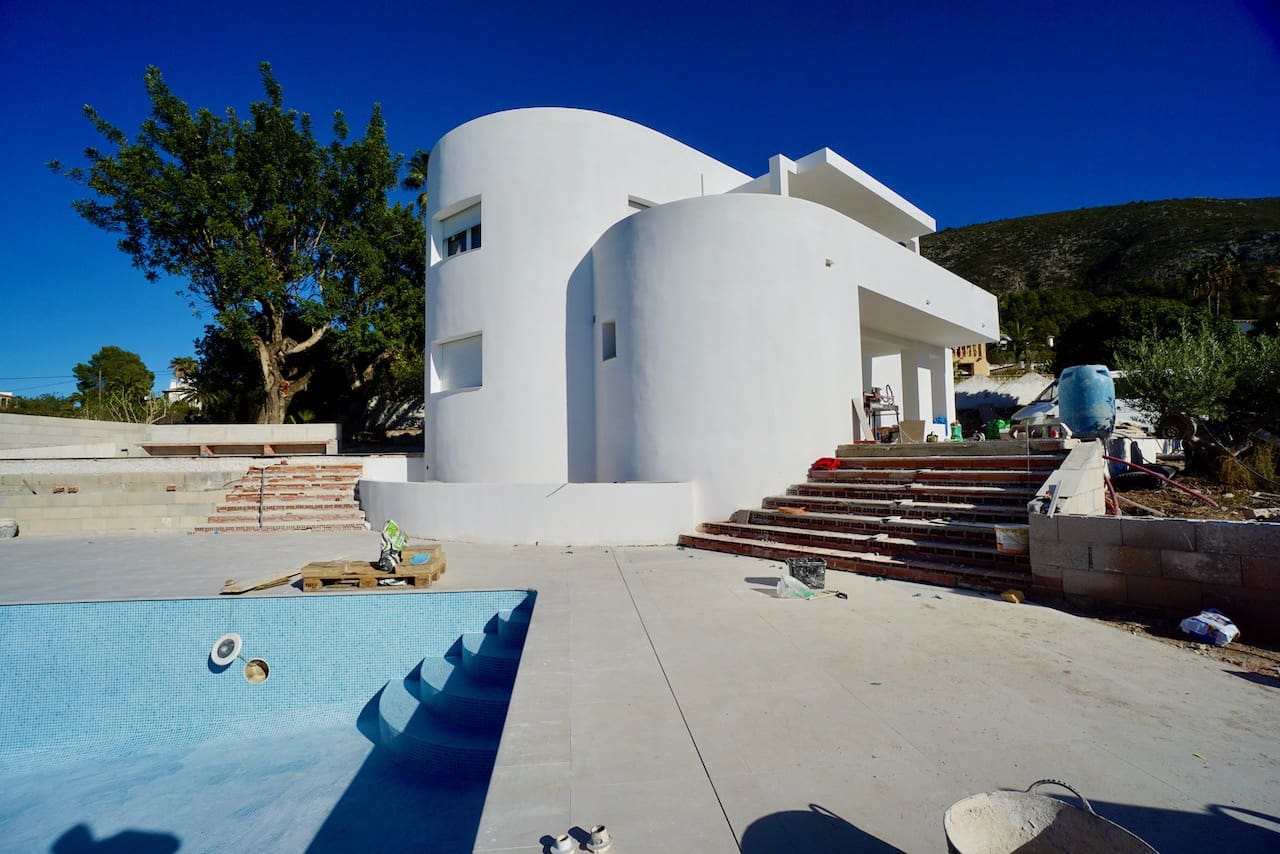 Chalet de 4 habitaciones en Benitachell / Benitatxell en venta con piscina garaje - 1.085.000 € (Ref: 3950548)