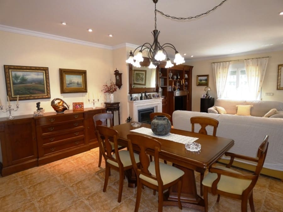 5 bedroom Villa for sale in Denia - € 745,000 (Ref: 4612548)