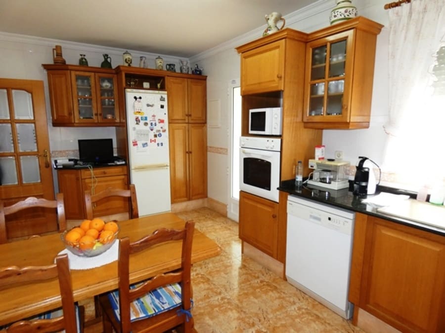 5 bedroom Villa for sale in Denia - € 745,000 (Ref: 4612548)