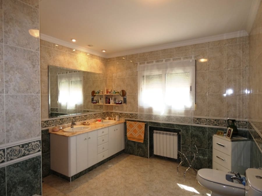 5 bedroom Villa for sale in Denia - € 745,000 (Ref: 4612548)