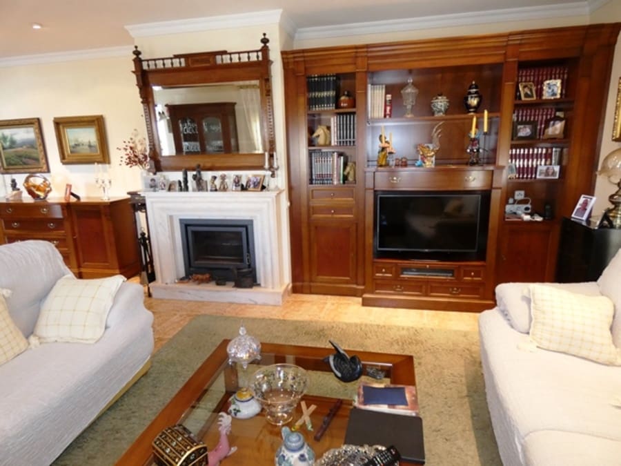5 bedroom Villa for sale in Denia - € 745,000 (Ref: 4612548)