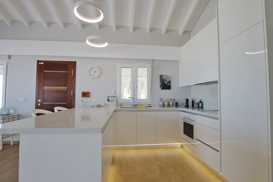 3 bedroom Villa for sale in Denia - € 895,000 (Ref: 4612557)