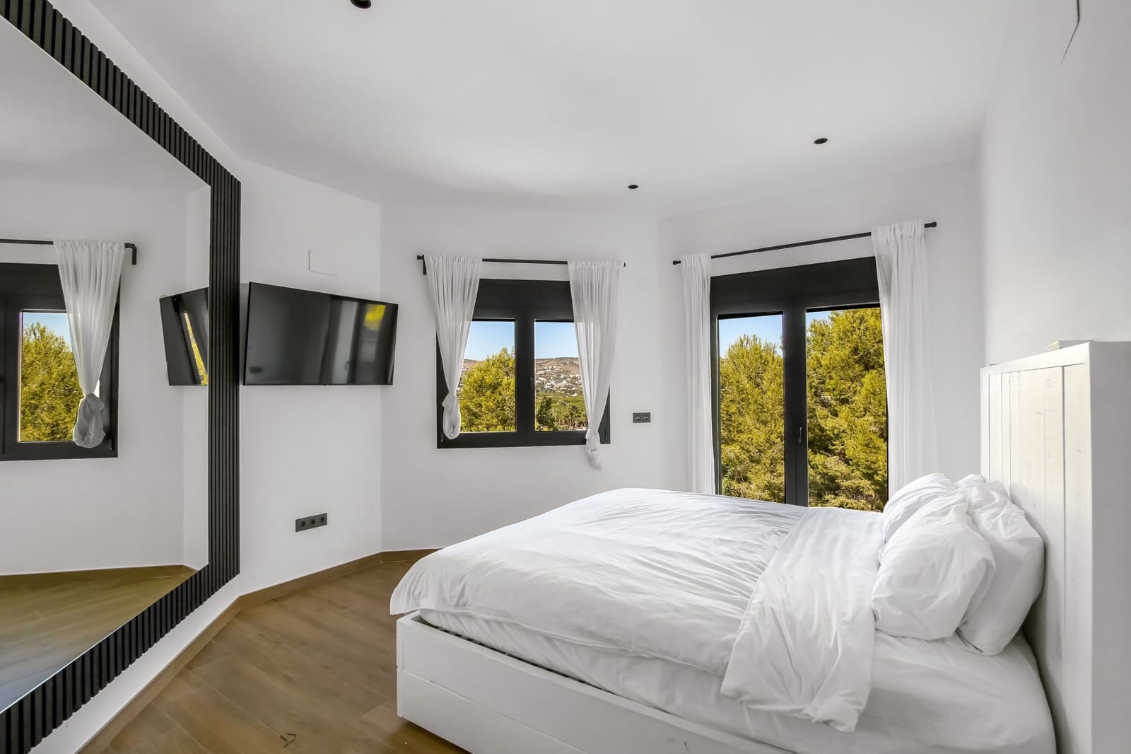 4 bedroom Villa for sale in Javea / Xabia with pool - € 995,000 (Ref: 4612569)