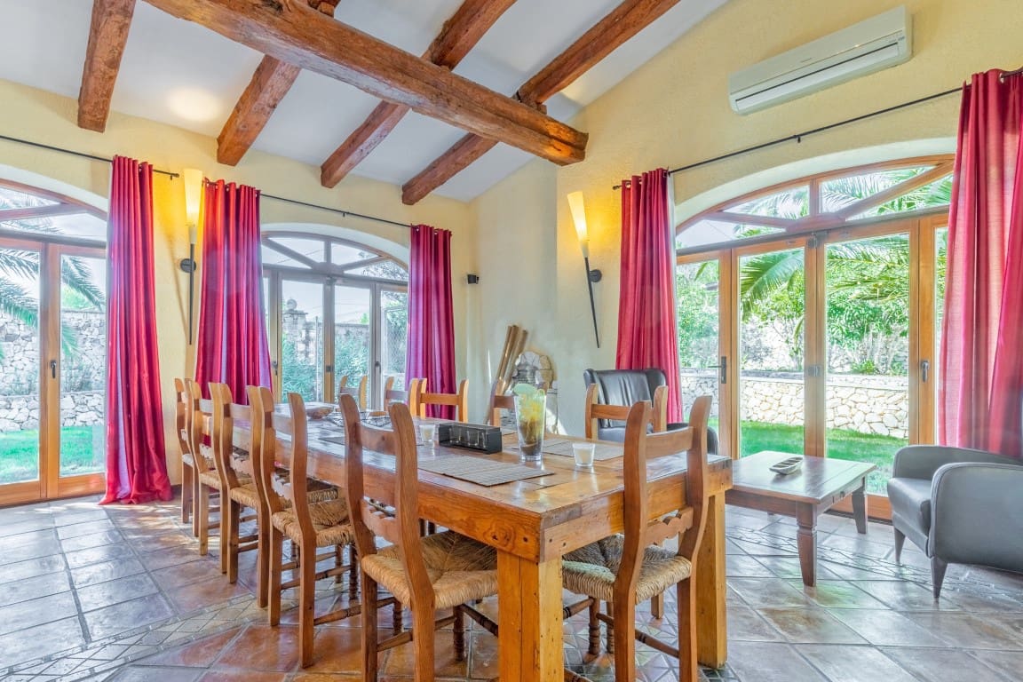 7 bedroom Villa for sale in Benissa with pool garage - € 995,000 (Ref: 4612572)