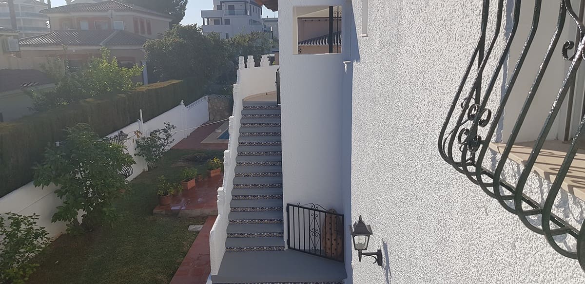 7 quarto Moradia para venda em Denia com piscina garagem - 600 000 € (Ref: 4612582)