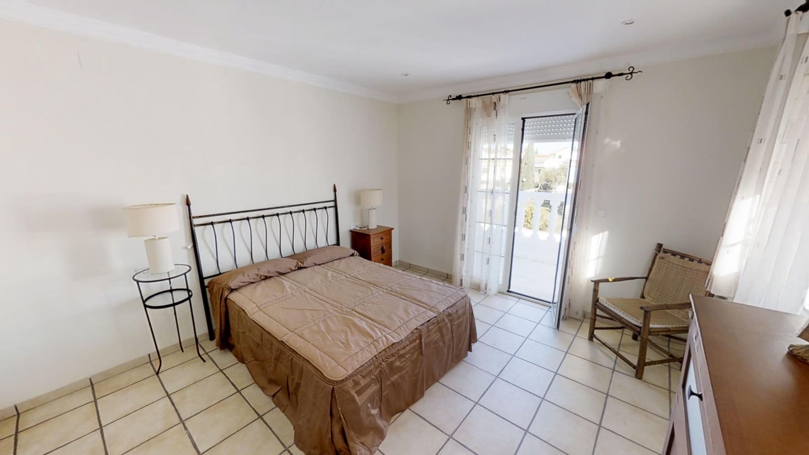 7 quarto Moradia para venda em Denia com piscina garagem - 600 000 € (Ref: 4612582)