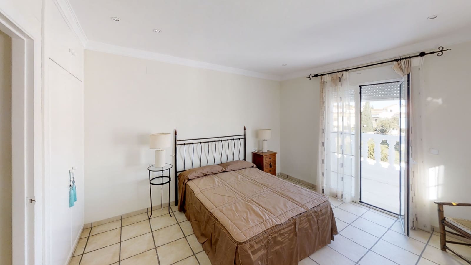 7 quarto Moradia para venda em Denia com piscina garagem - 600 000 € (Ref: 4612582)