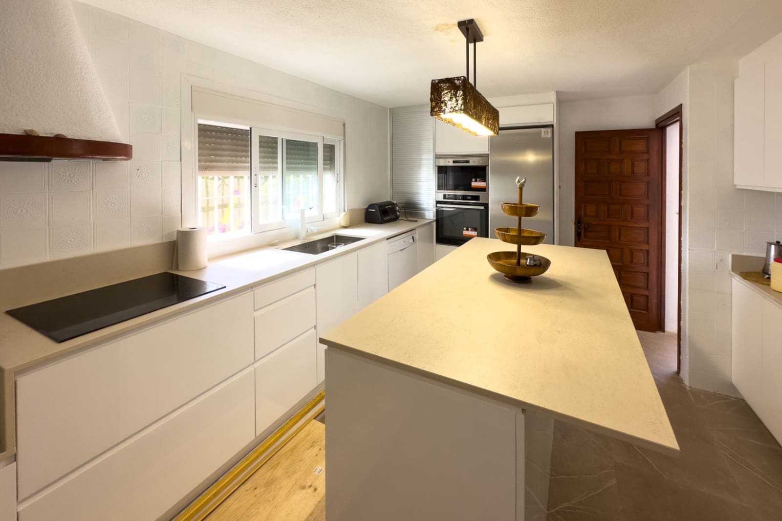 6 sypialnia Willa na sprzedaż w Javea / Xabia z basenem garażem - 995 000 € (Ref: 5406318)