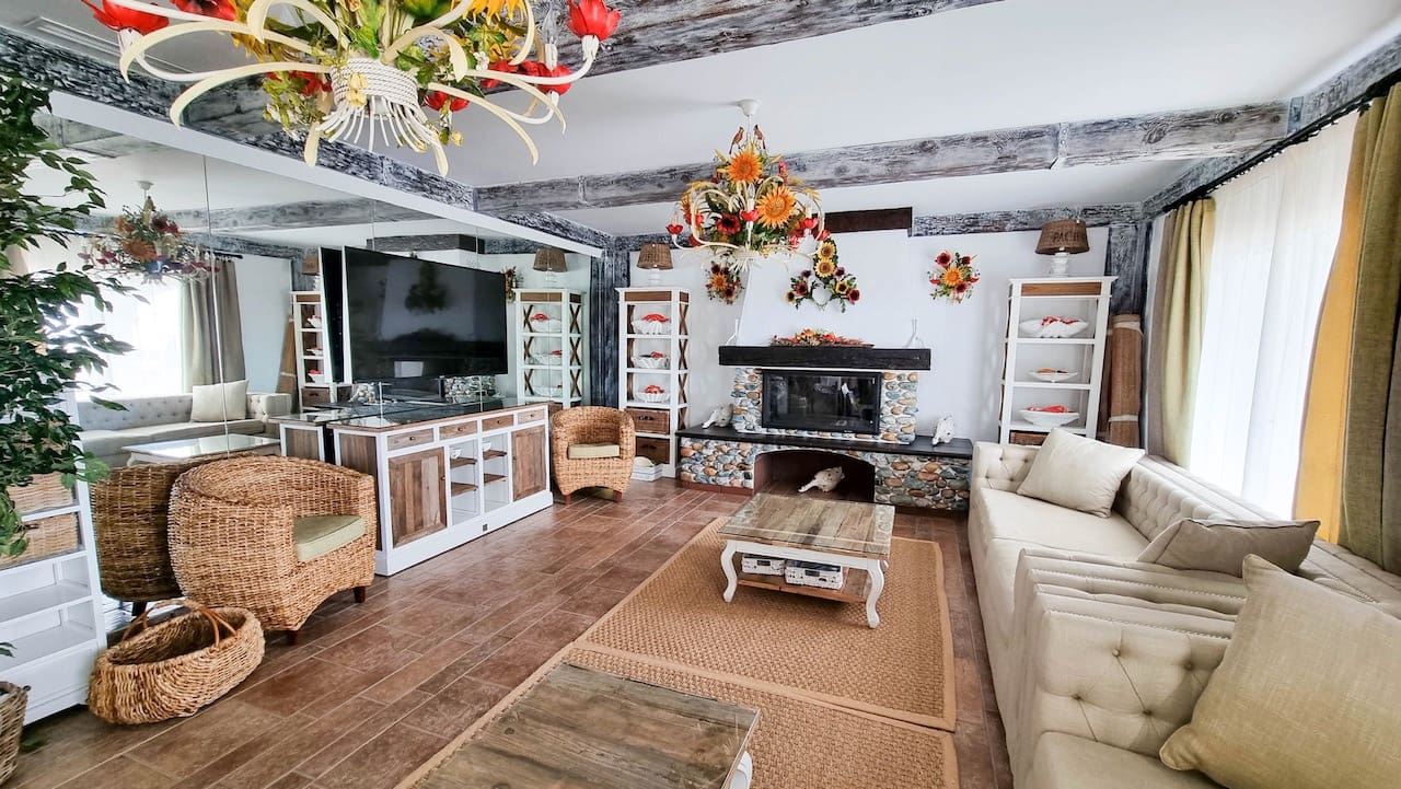 5 bedroom Villa for sale in Moraira with pool garage - € 1,150,000 (Ref: 5406332)