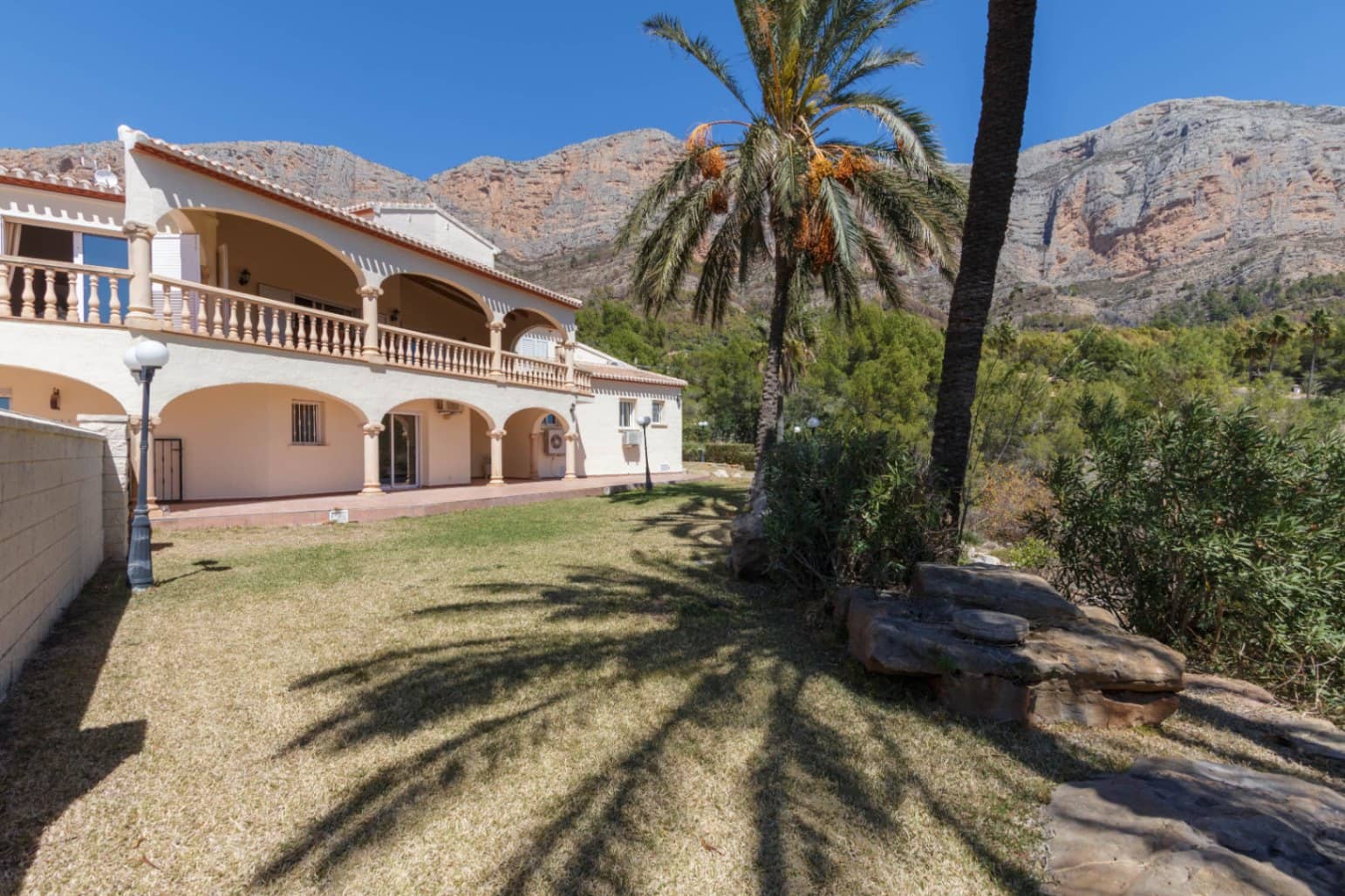 4 soveværelse Villa til salg i Javea / Xabia med swimmingpool garage - € 995.000 (Ref: 5407311)