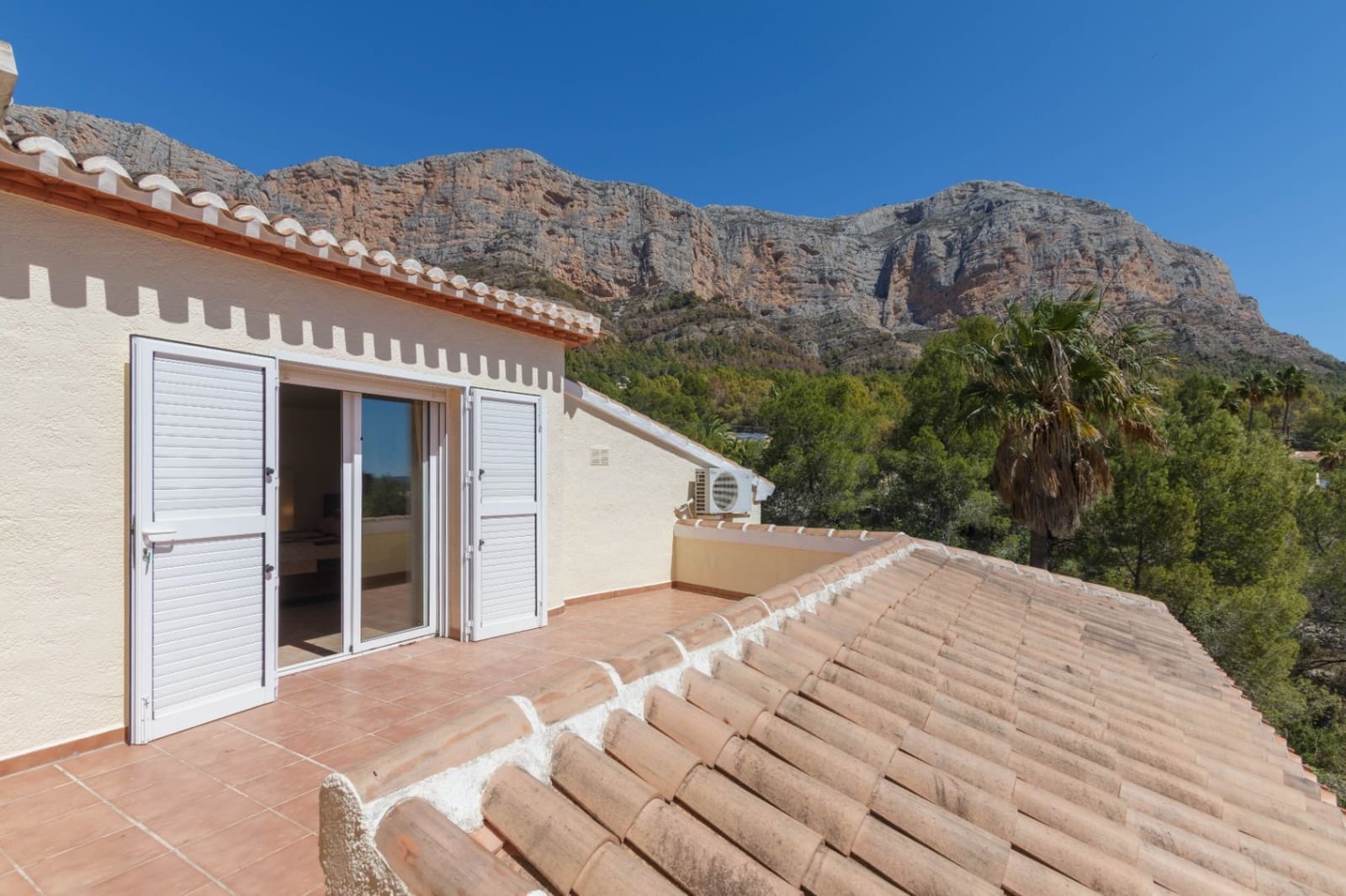 4 soveværelse Villa til salg i Javea / Xabia med swimmingpool garage - € 995.000 (Ref: 5407311)