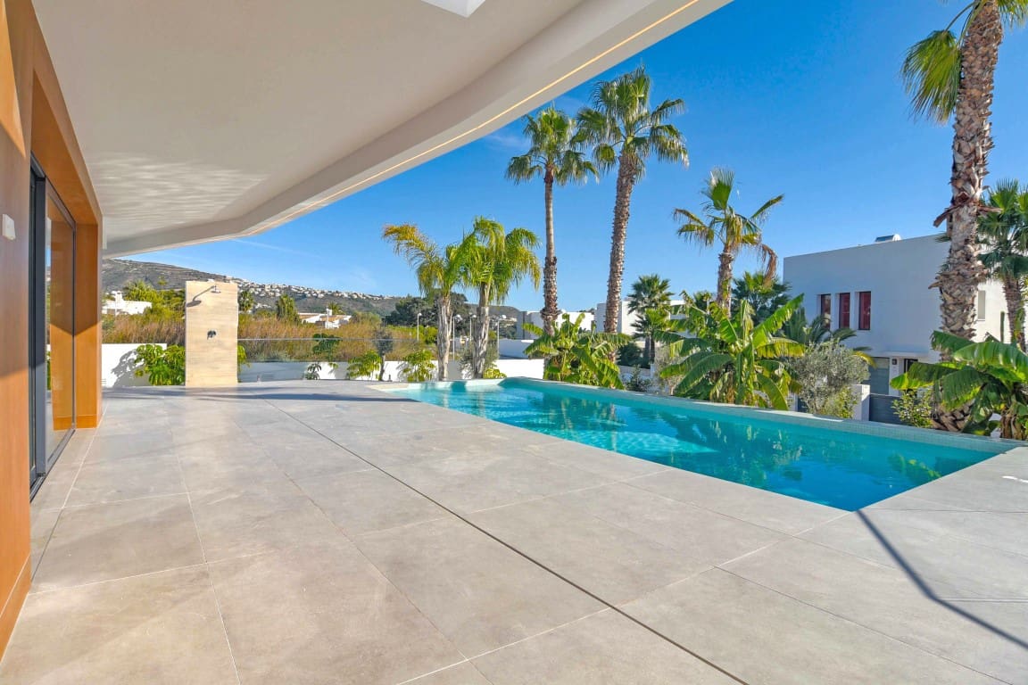 4 bedroom Villa for sale in Moraira with pool garage - € 1,100,000 (Ref: 5563367)