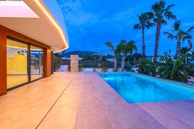 4 bedroom Villa for sale in Moraira, Teulada-Moraira with pool garage - € 1,100,000 (Ref: 5563367)