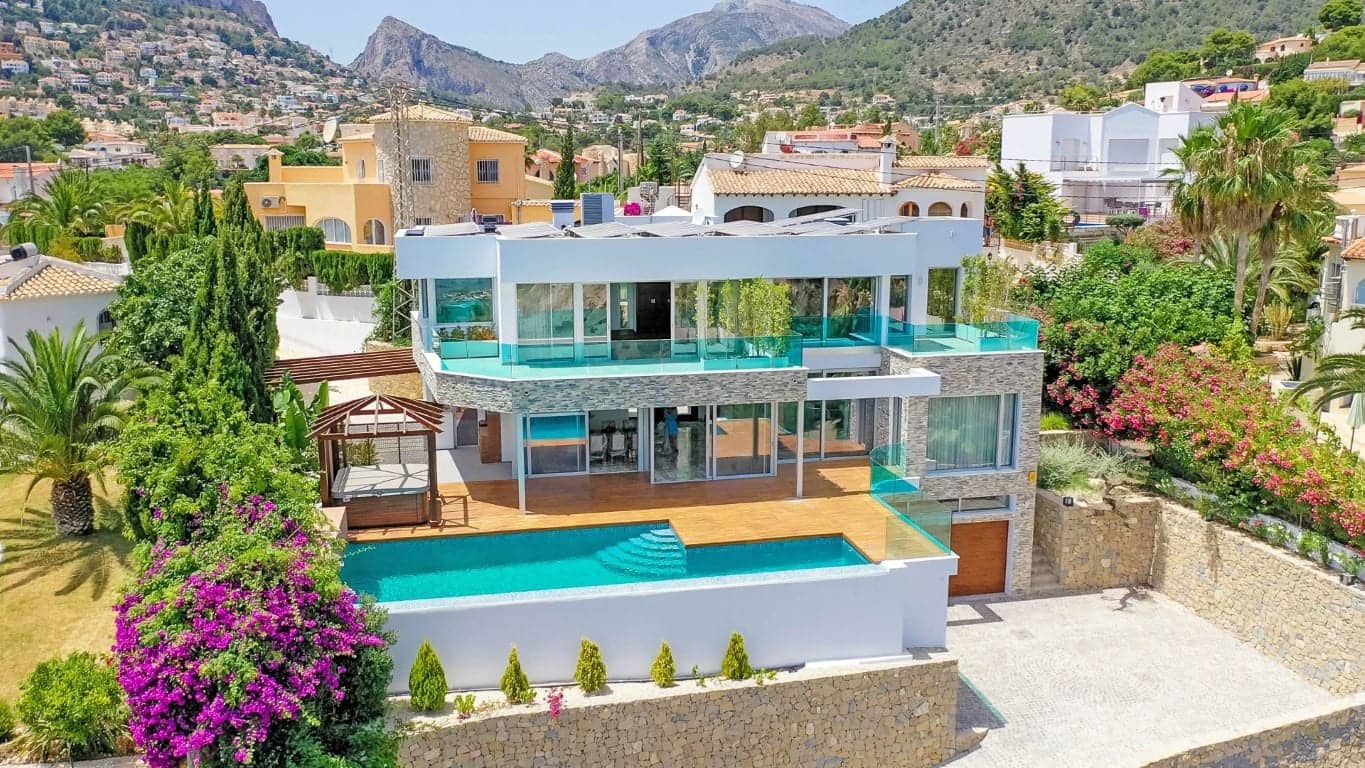 3 bedroom Villa for sale in Calpe / Calp with pool garage - € 3,200,000 (Ref: 5563371)