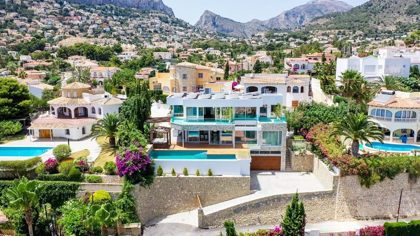 3 bedroom Villa for sale in Calpe / Calp with pool garage - € 3,200,000 (Ref: 5563371)