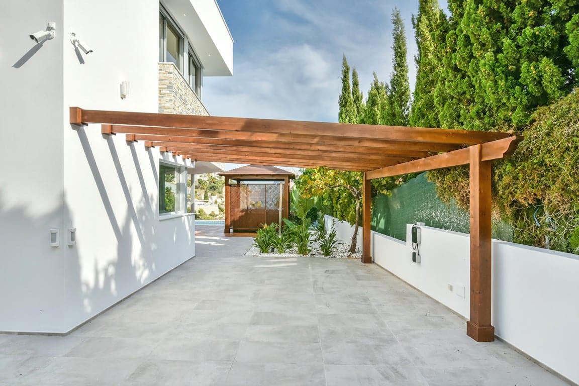 3 bedroom Villa for sale in Calpe / Calp with pool garage - € 3,200,000 (Ref: 5563371)