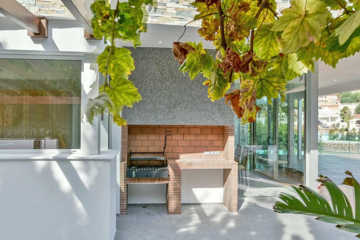 3 bedroom Villa for sale in Calpe / Calp with pool garage - € 3,200,000 (Ref: 5563371)