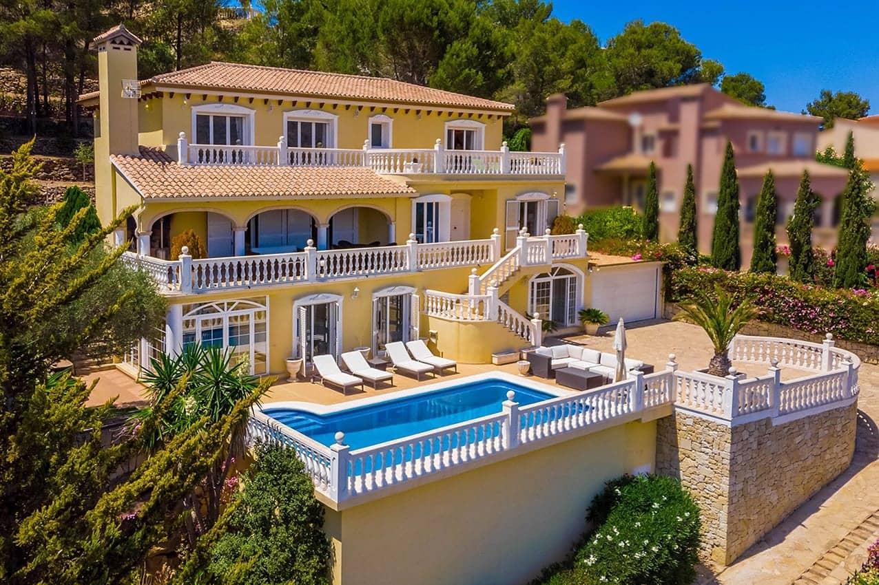 6 bedroom Villa for sale in Denia with pool garage - € 1,450,000 (Ref: 5563382)