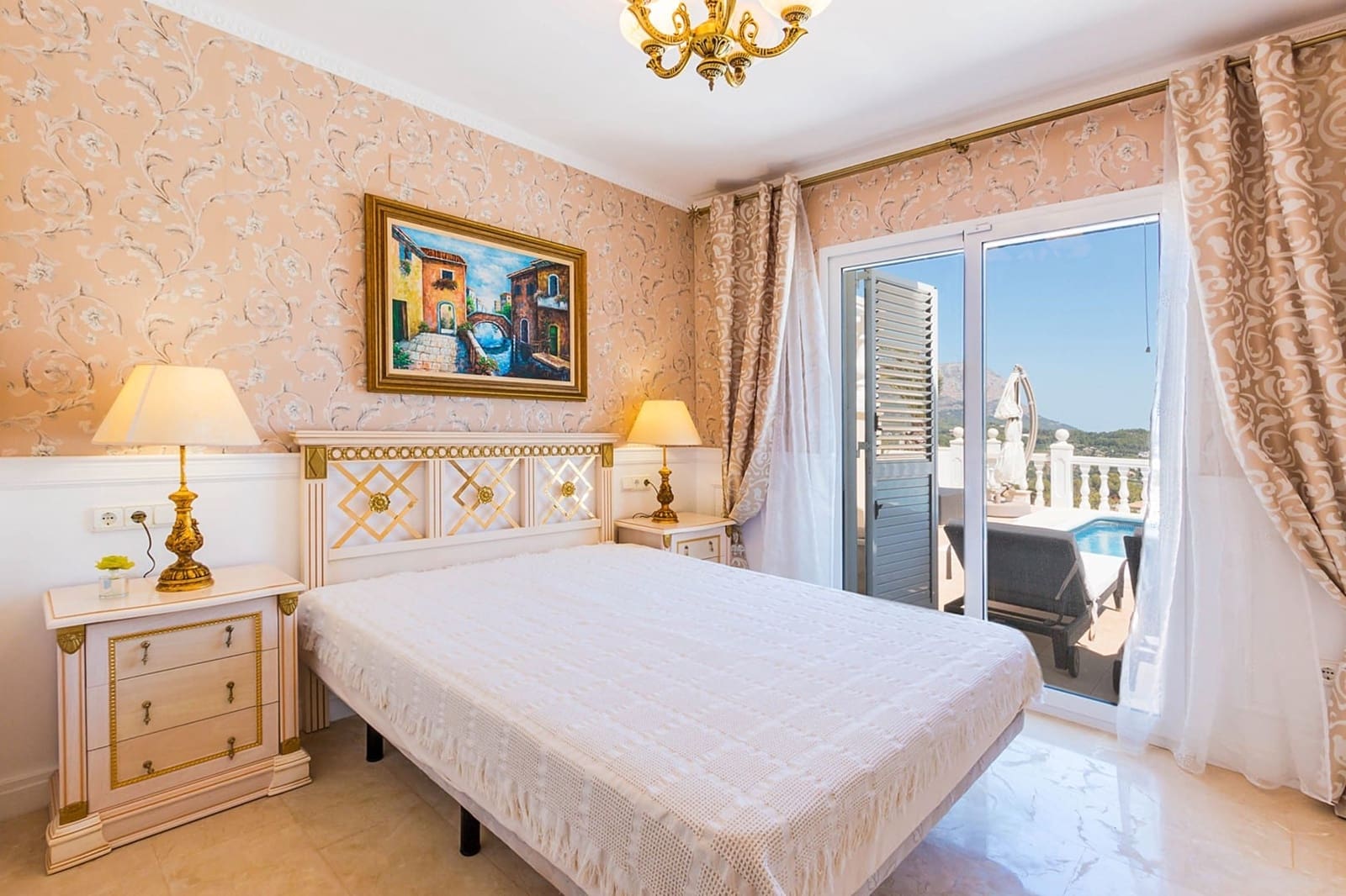 6 bedroom Villa for sale in Denia with pool garage - € 1,450,000 (Ref: 5563382)