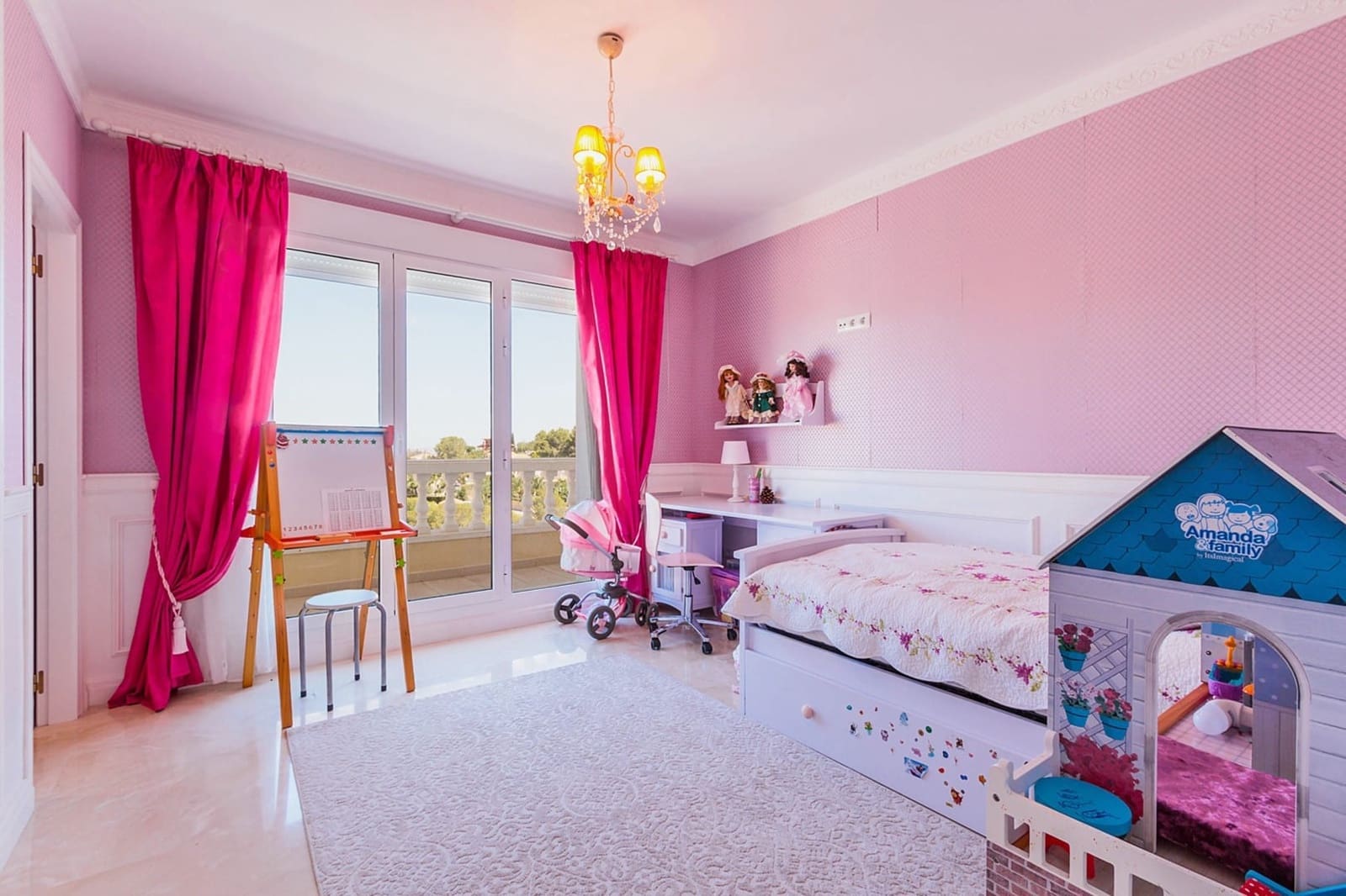 6 bedroom Villa for sale in Denia with pool garage - € 1,450,000 (Ref: 5563382)